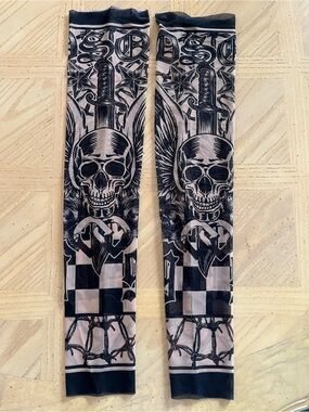 DSQUARED2 Black and Cream Graphic Arm Sleeves